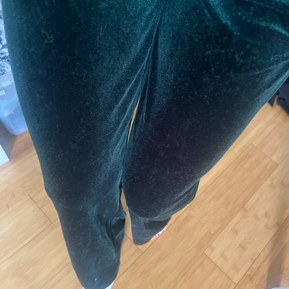 Green velvet slacks - Picture 2 of 5